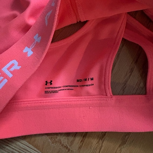 Under Armour Pink Sports Bra Moisture-Wicking Racerback. Medium - Picture 3 of 4